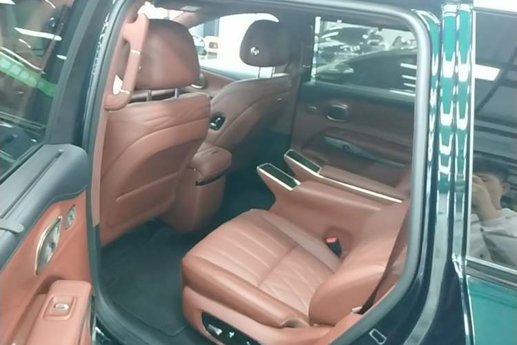 Used Hyptec HL 2025 Model Revised 350 Max Six-Seater LiDAR Edition Left Rear Seat