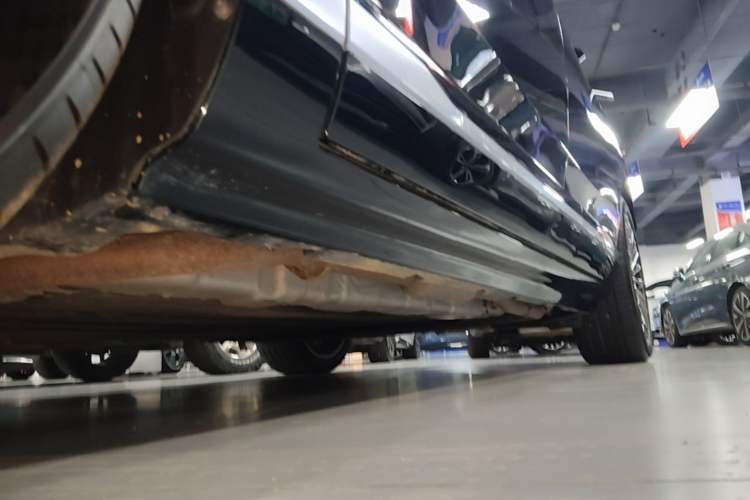 Used Hyptec HL 2025 Model Revised 350 Max Six-Seater LiDAR Edition Left Side Sill