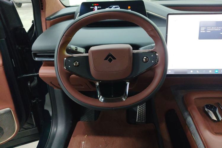 Used Hyptec HL 2025 Model Revised 350 Max Six-Seater LiDAR Edition Steering Wheel