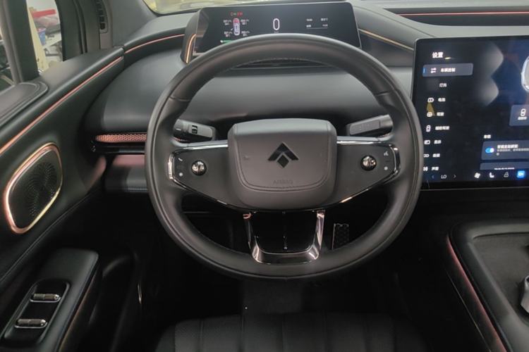 Used Hyptec HL 2025 700 Ultra Six-Seater All-Wheel-Drive LiDAR Version Steering Wheel