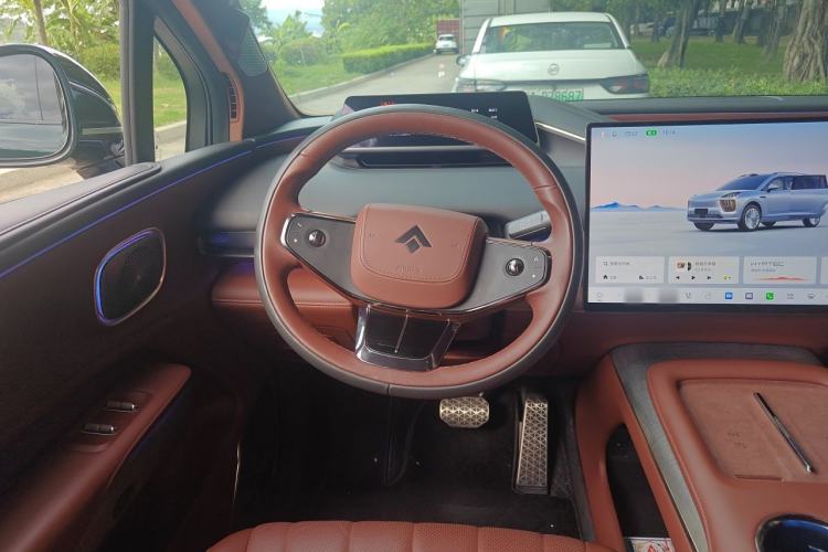 Used Hyptec HL 2025 350 Max Six-Seater LiDAR Version Steering Wheel
