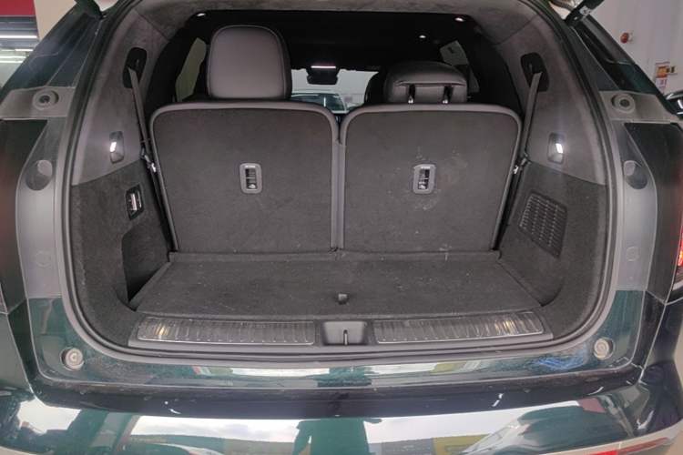 Used Hyptec HL 2025 700 Ultra Six-Seater All-Wheel-Drive LiDAR Version Trunk