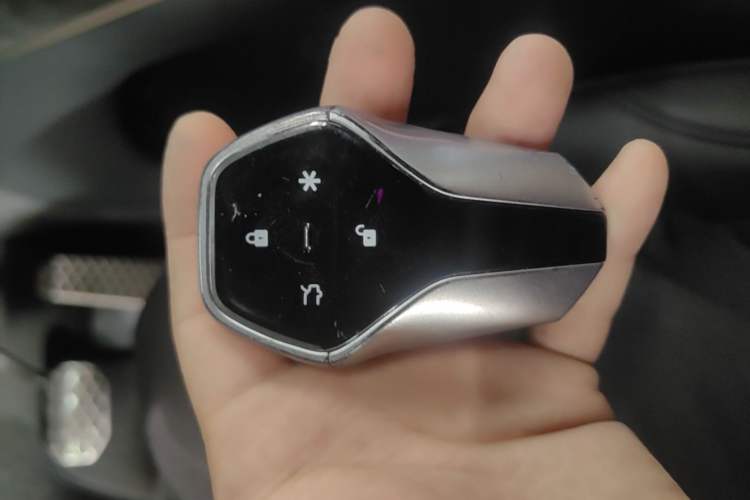 Used Hyptec HL 2025 700 Ultra Six-Seater All-Wheel-Drive LiDAR Version Vehicle Key