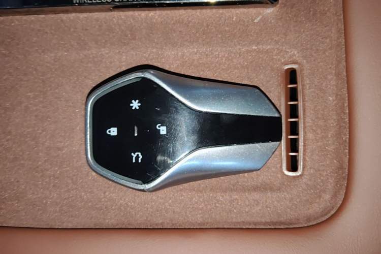 Used Hyptec HL 2025 Model Revised 350 Max Six-Seater LiDAR Edition Vehicle Key