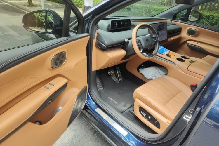 Used Hyptec HL 2025 700 Ultra Six-Seater All-Wheel-Drive LiDAR Version Driver Seat