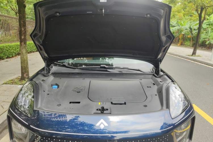 Used Hyptec HL 2025 700 Ultra Six-Seater All-Wheel-Drive LiDAR Version Engine Bay