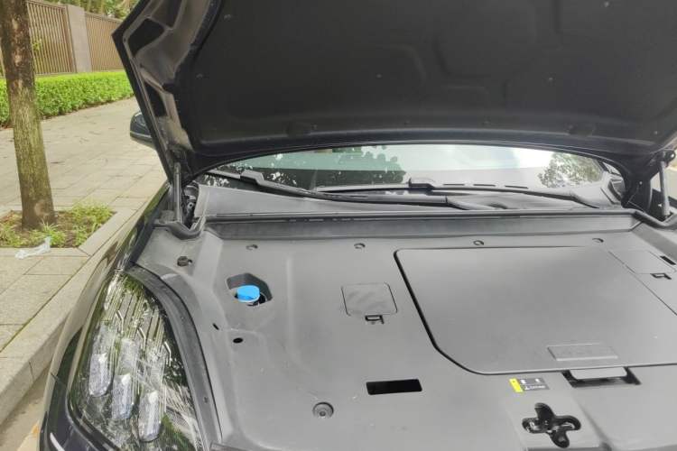 Used Hyptec HL 2025 700 Ultra Six-Seater All-Wheel-Drive LiDAR Version Engine Bay Right