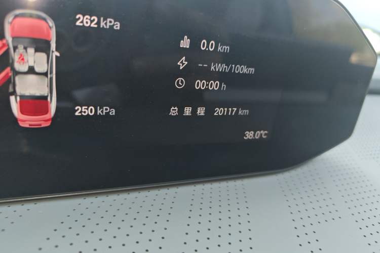 Used Hyptec HT 2023 670 Rear-Drive Ultra-High Voltage Version Odometer Close Up