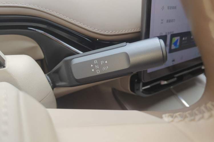 Used Hyptec HT 2023 670 Rear-Drive Ultra-High Voltage Version Gear Lever