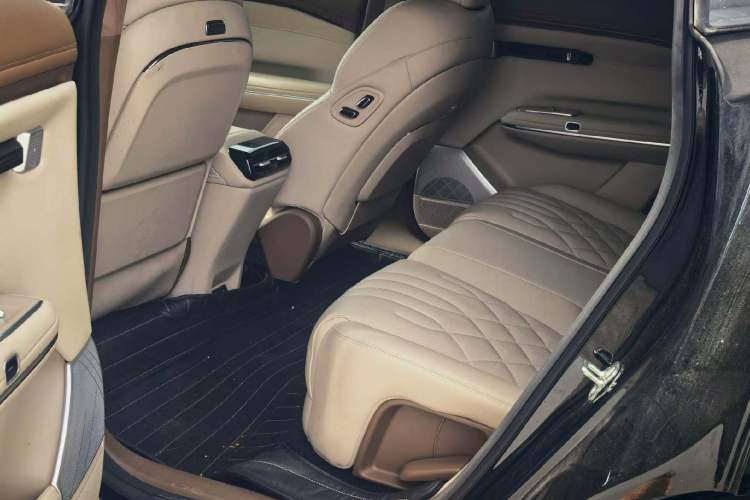 Used Hyptec HT 2023 600 Rear-Drive Tech Edition Interior 1