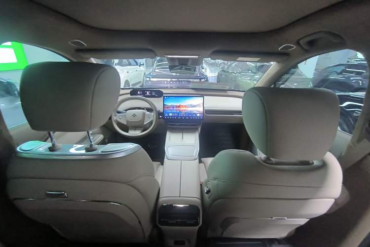 Used Hyptec HT 2023 600 Rear-Drive Tech Edition Interior 3