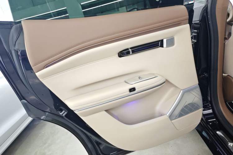 Used Hyptec HT 2023 600 Rear-Drive Tech Edition Left Rear Door Interior