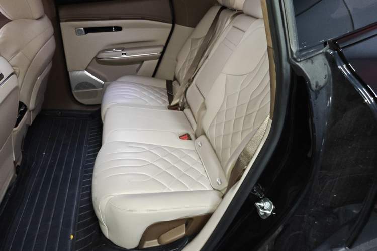 Used Hyptec HT 2023 600 Rear-Drive Tech Edition Left Rear Seat