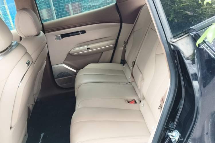 Used Hyptec HT 2023 670 Rear-Drive Ultra-High Voltage Version Left Rear Seat