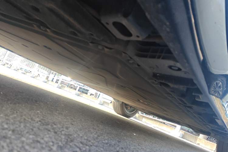 Used Hyptec HT 2023 670 Rear-Drive Ultra-High-Voltage NDA Version Left Side Sill