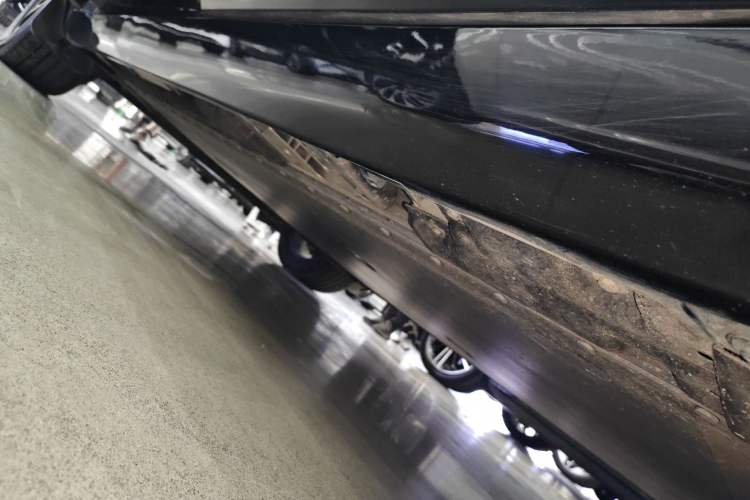Used Hyptec HT 2023 600 Rear-Drive Tech Edition Left Side Sill