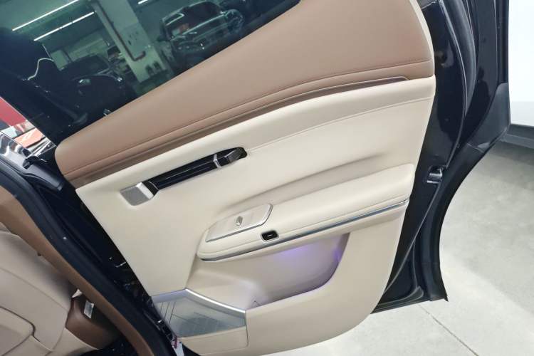 Used Hyptec HT 2023 600 Rear-Drive Tech Edition Right Rear Door Interior