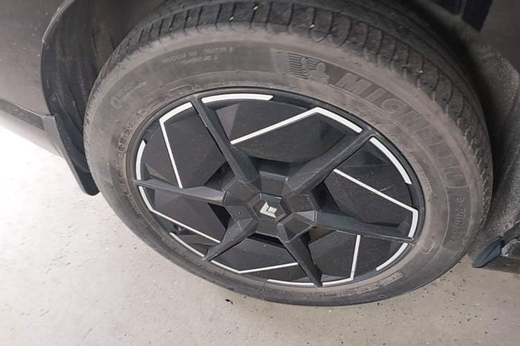 Used Hyptec HT 2023 670 Rear-Drive Ultra-High Voltage Version Right Rear Wheel Hub