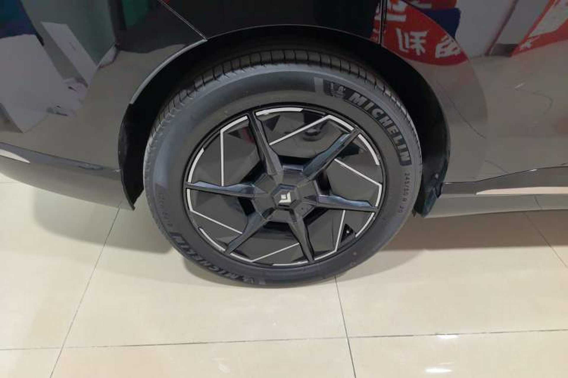 Used Hyptec HT 2023 670 Rear-Drive Ultra-High Voltage Version Right Rear Wheel Hub