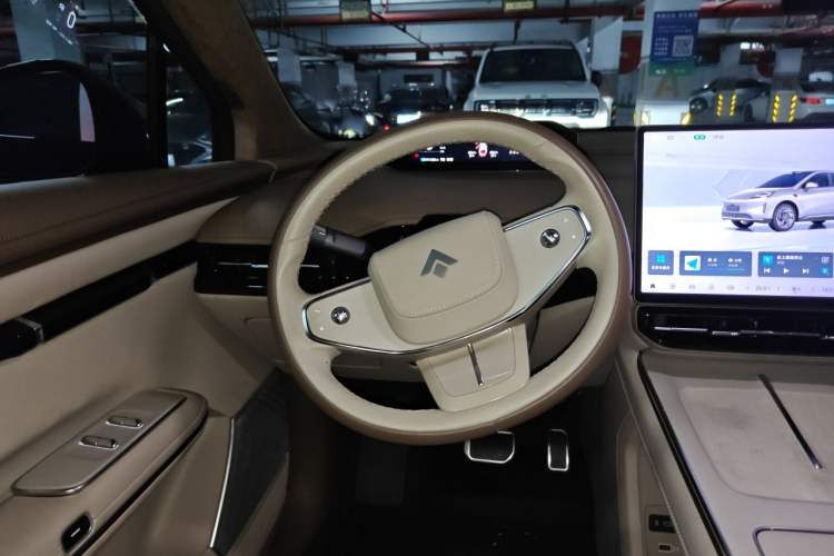 Used Hyptec HT 2023 600 Rear-Drive Tech Edition Steering Wheel