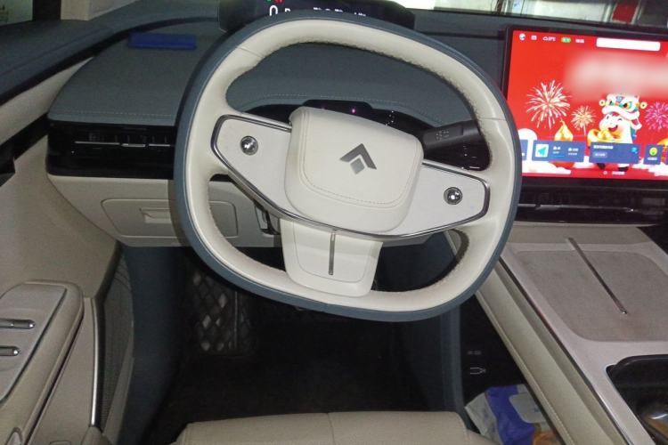 Used Hyptec HT 2023 670 Rear-Drive Ultra-High Voltage Version Steering Wheel