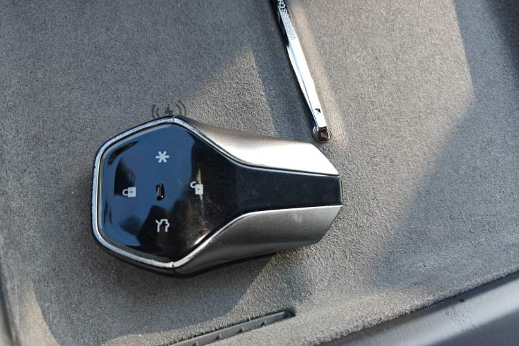 Used Hyptec HT 2023 670 Rear-Drive Ultra-High-Voltage NDA Version Vehicle Key
