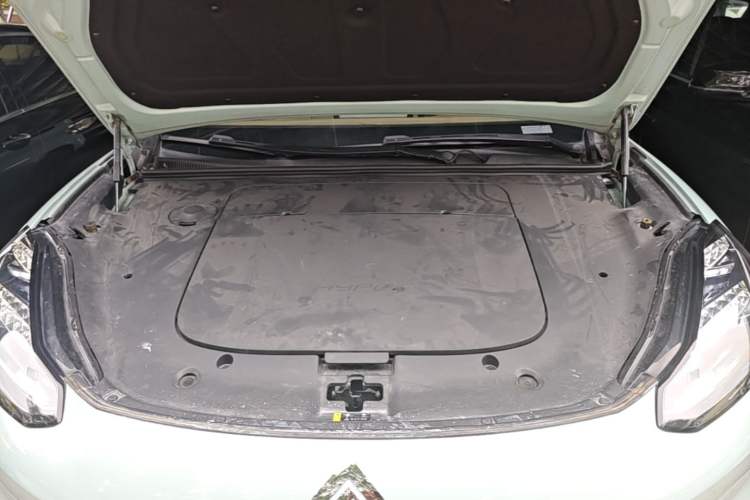 Used Hyptec HT 2023 670 Rear-Drive Ultra-High Voltage Version Engine Bay