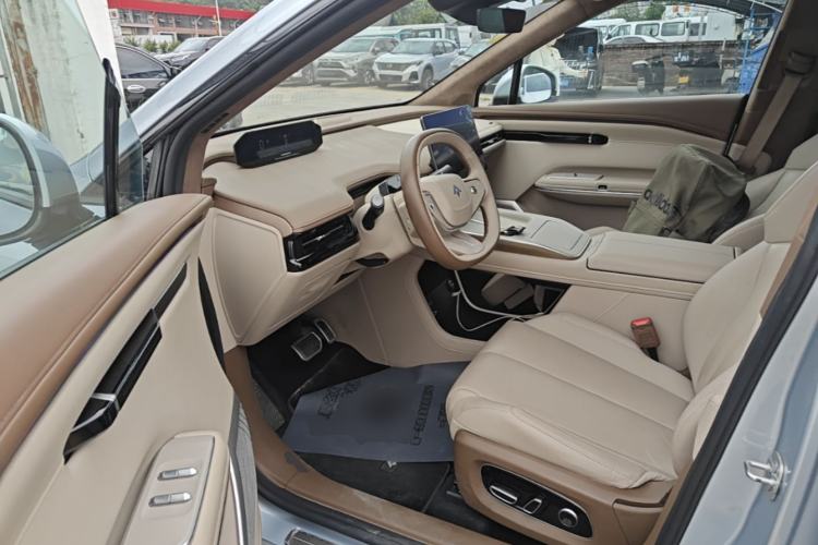 Used Hyptec HT 2023 670 Rear-Drive Ultra-High Voltage Version Left Front Seat