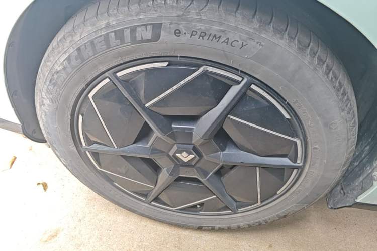 Used Hyptec HT 2023 670 Rear-Drive Ultra-High Voltage Version Left Front Wheel Hub