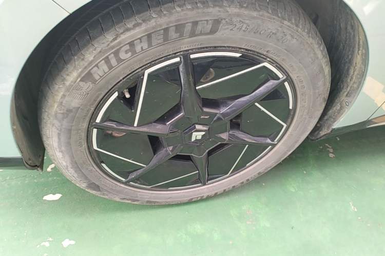Used Hyptec HT 2023 670 Rear-Drive Ultra-High Voltage Version Left Front Wheel Hub