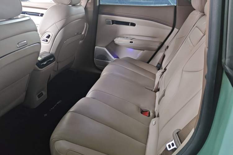 Used Hyptec HT 2023 670 Rear-Drive Ultra-High Voltage Version Left Rear Seat