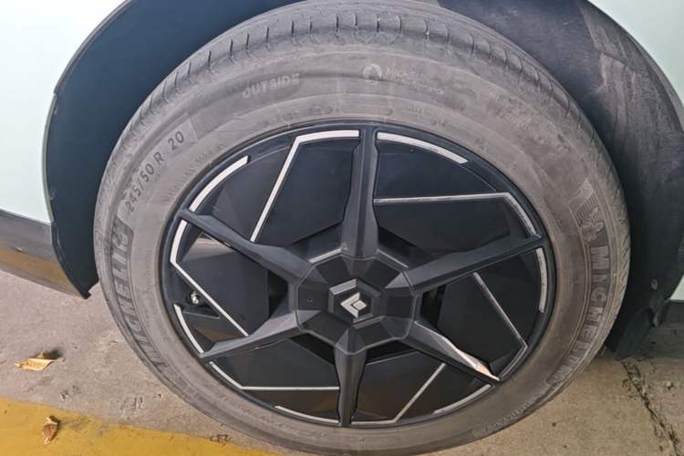 Used Hyptec HT 2023 670 Rear-Drive Ultra-High Voltage Version Right Rear Wheel Hub