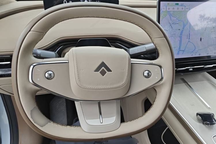 Used Hyptec HT 2023 670 Rear-Drive Ultra-High Voltage Version Steering Wheel
