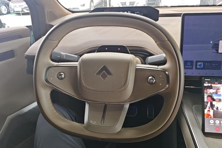 Used Hyptec HT 2023 670 Rear-Drive Ultra-High Voltage Version Steering Wheel