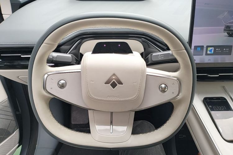 Used Hyptec HT 2023 670 Rear-Drive Ultra-High Voltage Version Steering Wheel