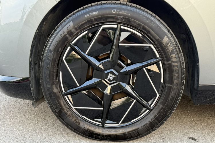 Used Hyptec HT 2023 670 Rear-Drive Ultra-High Voltage Version Exterior 5