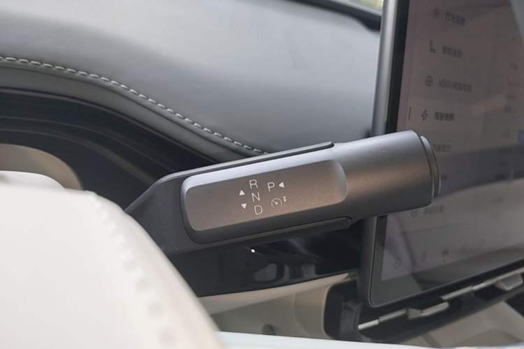 Used Hyptec HT 2023 670 Rear-Drive Ultra-High Voltage Version Gear Lever
