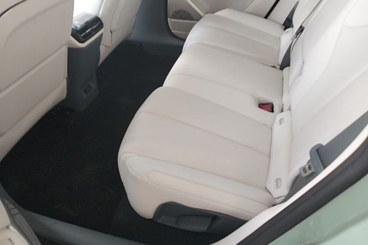 Used Hyptec HT 2023 670 Rear-Drive Ultra-High Voltage Version Left Rear Seat