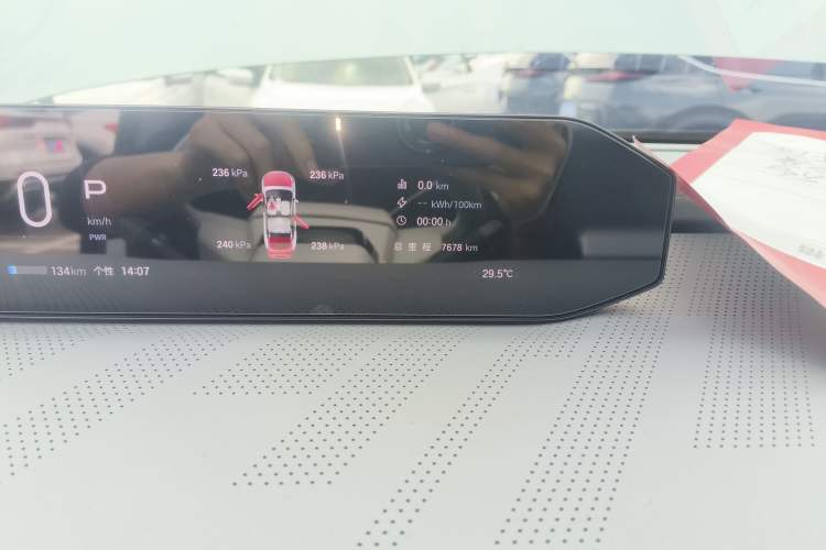 Used Hyptec HT 2023 670鸥翼 Ultra-High Voltage NDA Version Odometer Close Up