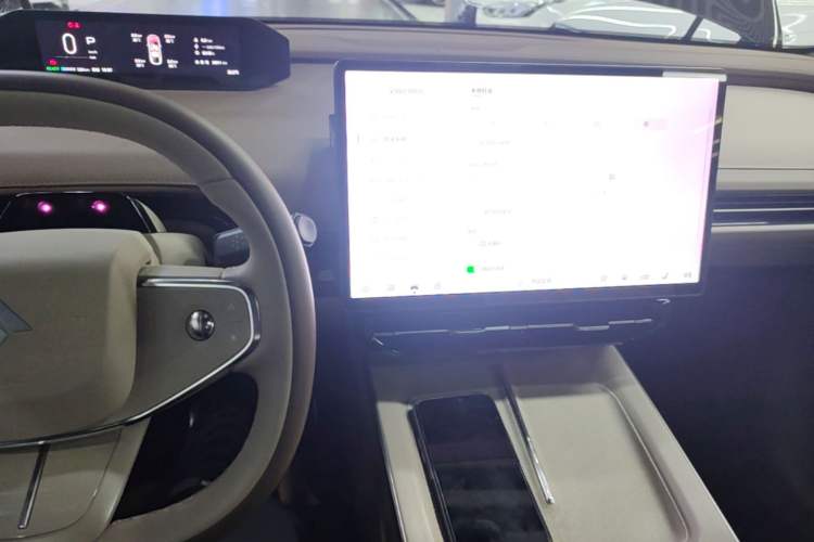 Used Hyptec HT 2023 600 Rear-Drive Tech Edition Audio And AC Panel
