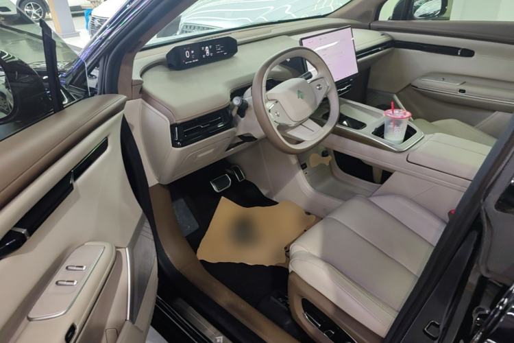 Used Hyptec HT 2023 600 Rear-Drive Tech Edition Driver Seat