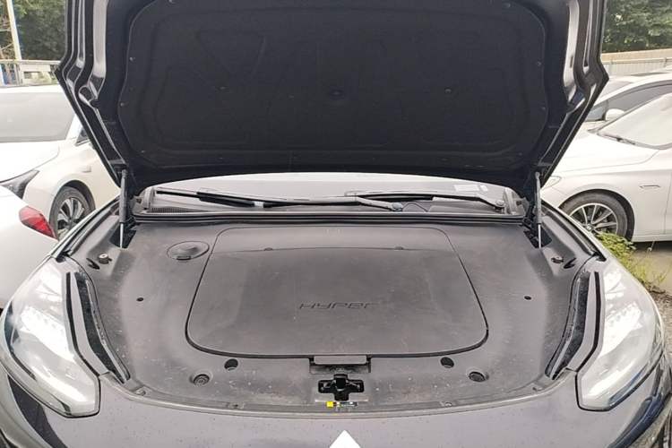 Used Hyptec HT 2023 670 Rear-Drive Ultra-High Voltage Version Engine Bay