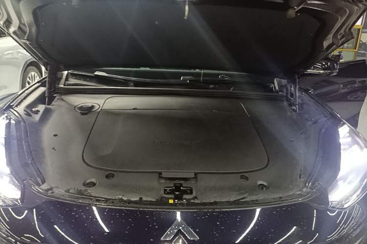 Used Hyptec HT 2023 670鸥翼 Ultra-High Voltage NDA Version Engine Bay