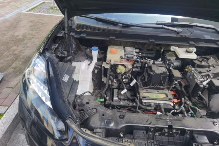 Used Hyptec HT 2023 600 Rear-Drive Tech Edition Engine Bay Right