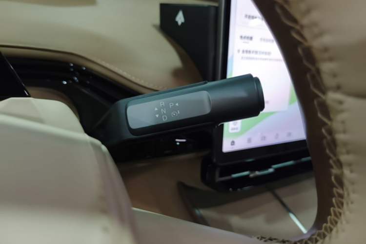 Used Hyptec HT 2023 670 Rear-Drive Ultra-High-Voltage NDA Version Gear Lever