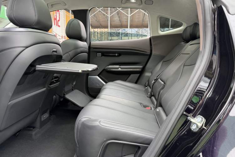 Used Hyptec HT 2023 670 Rear-Drive Ultra-High-Voltage NDA Version Interior 4