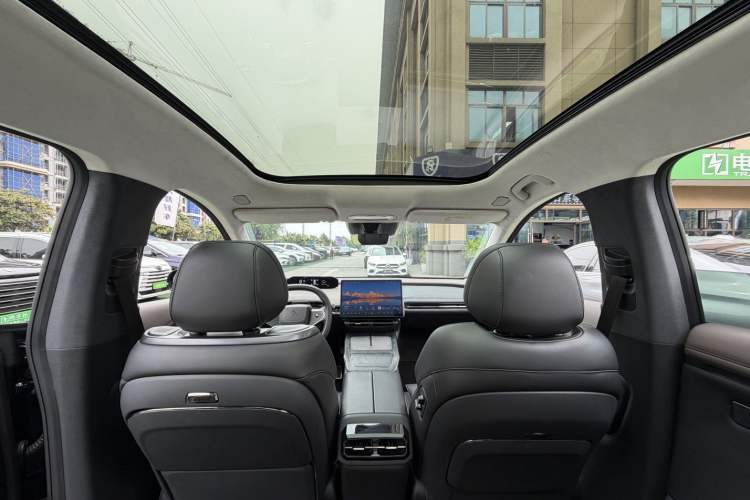 Used Hyptec HT 2023 670 Rear-Drive Ultra-High-Voltage NDA Version Interior 5