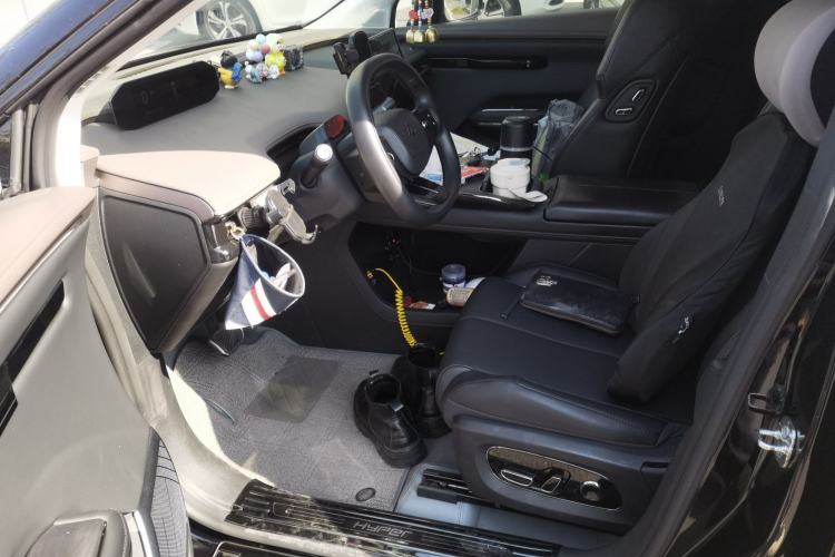 Used Hyptec HT 2023 670 Rear-Drive Ultra-High-Voltage NDA Version Left Front Seat