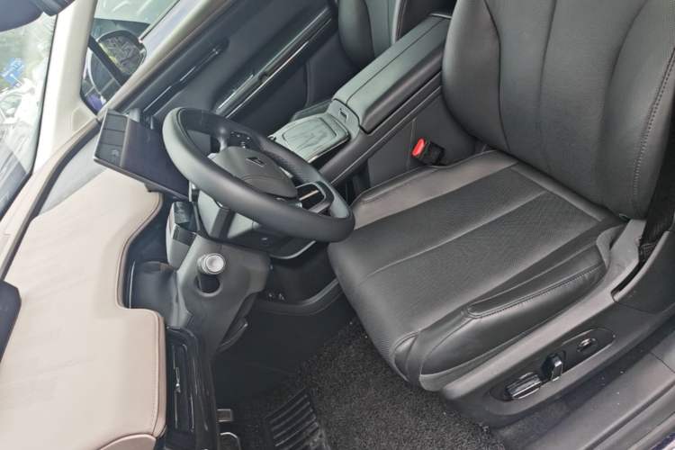 Used Hyptec HT 2023 670 Rear-Drive Ultra-High-Voltage NDA Version Left Front Seat