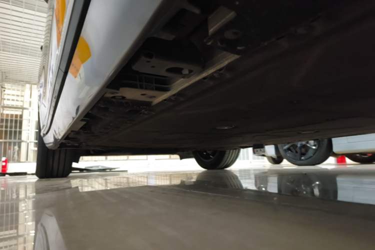 Used Hyptec HT 2023 670 Rear-Drive Ultra-High-Voltage NDA Version Left Side Sill